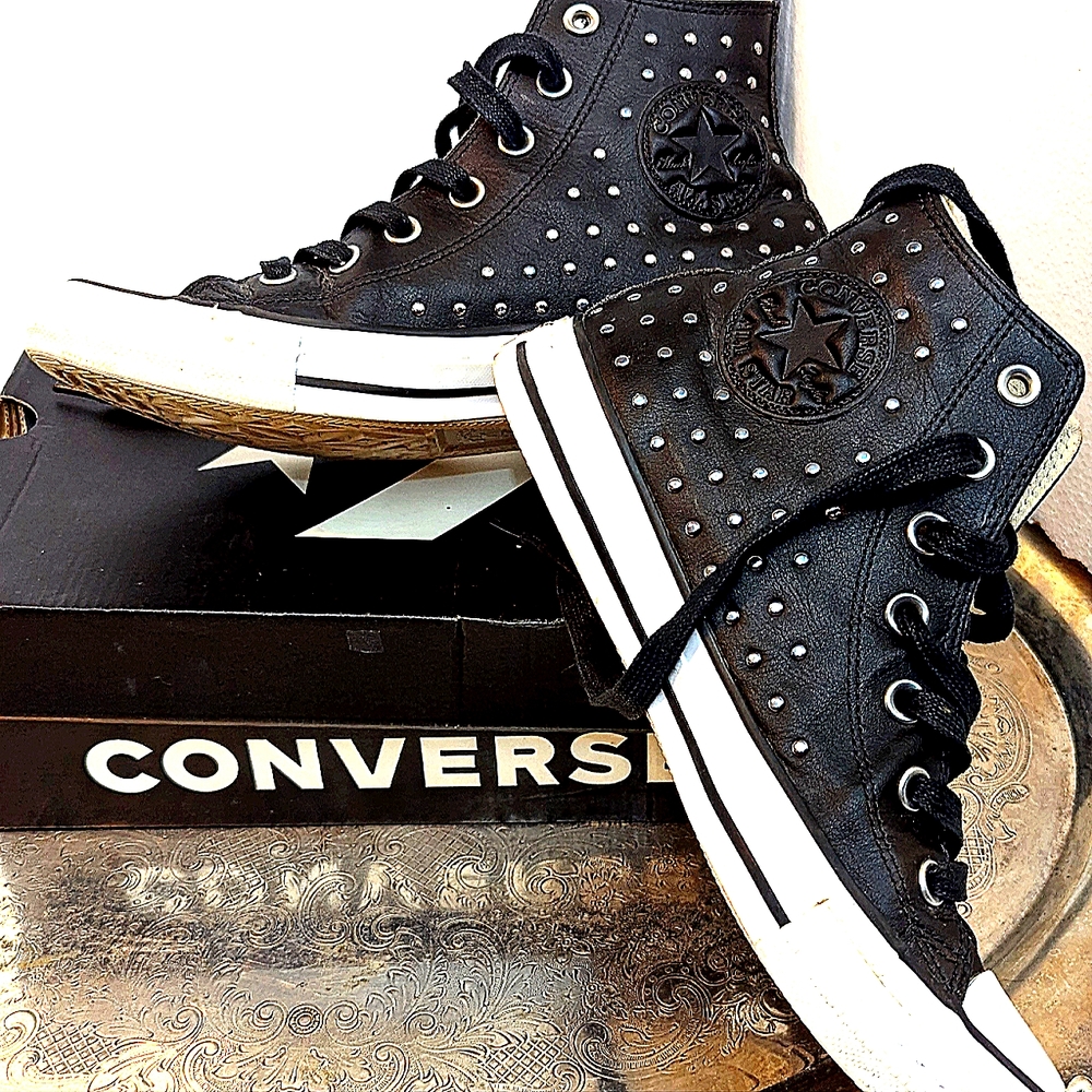 CTAS Studded Blk Leather Hi Tops Sz7
